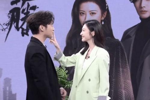 许凯景甜直播爆料最新,娱乐圈幕后真相曝光！